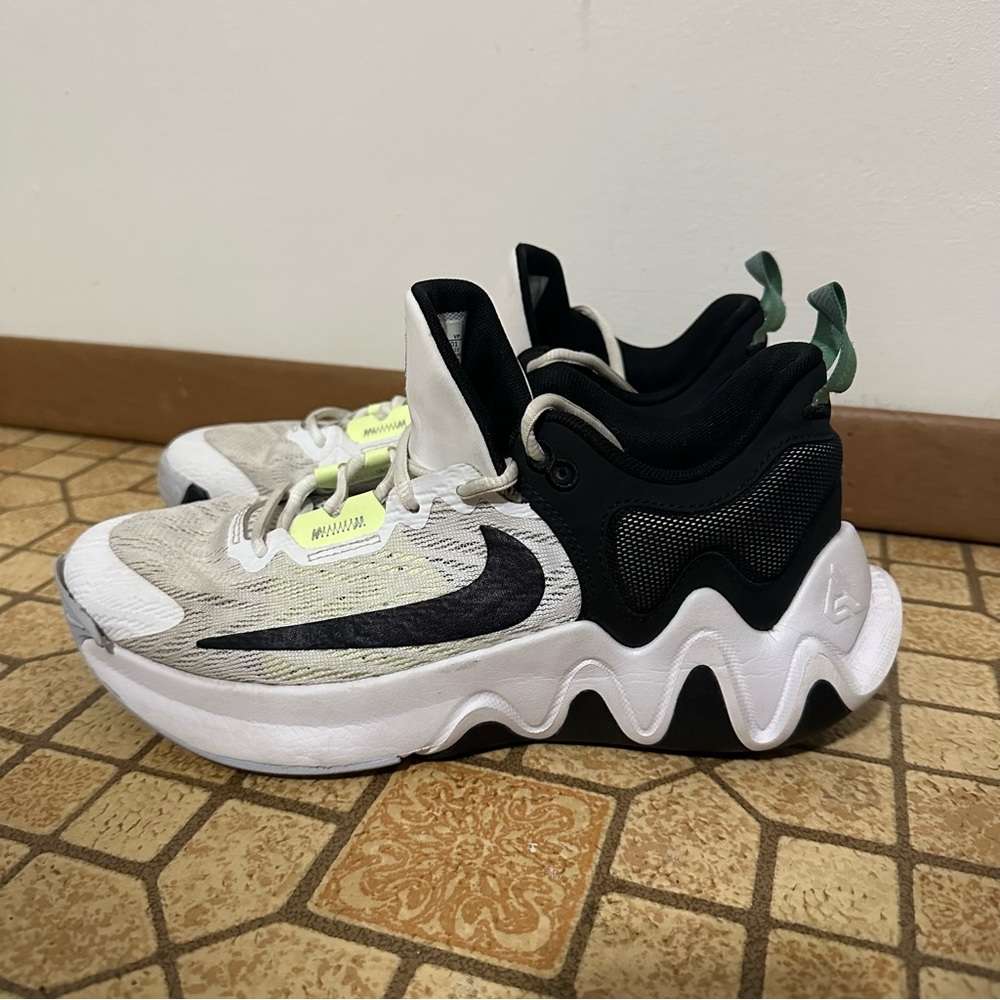 NIKE Mens Giannis Immortality Basketball‎ Shoes Sz 7.5 White Sneakers CZ4099-100 - Picture 3 of 8